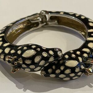 Black and White Enamel Zebra Heads Hinged Bangle Bracelet